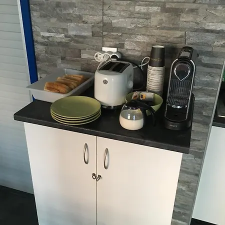 Galerna Хостел *